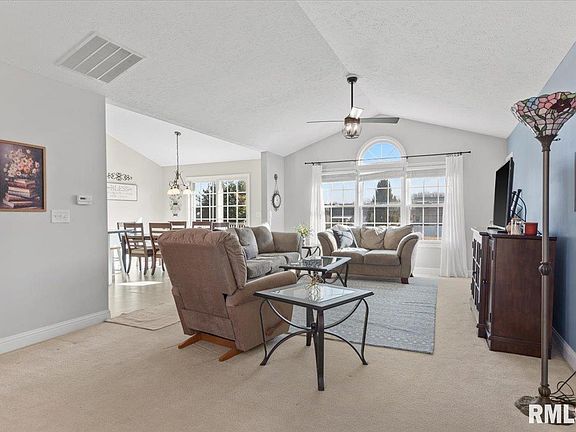 2nd image of 5000 Manhattan Dr