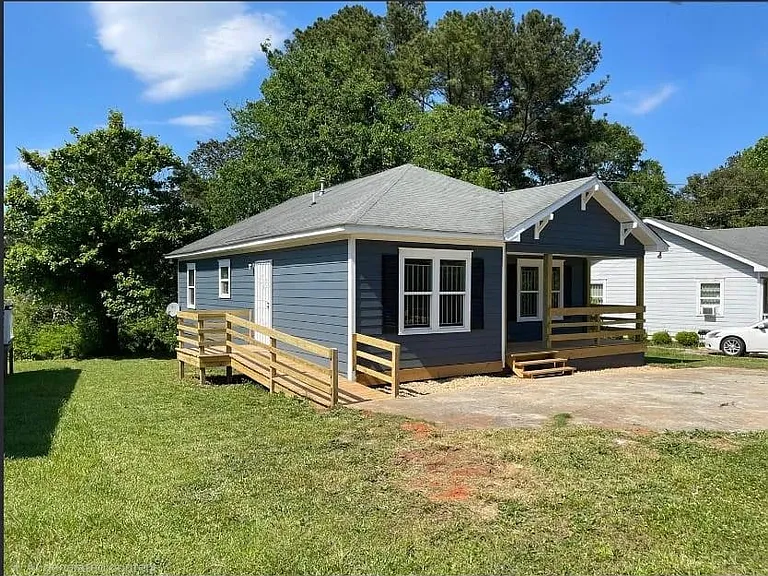 73 Polar Rock Rd SW — Photo 2