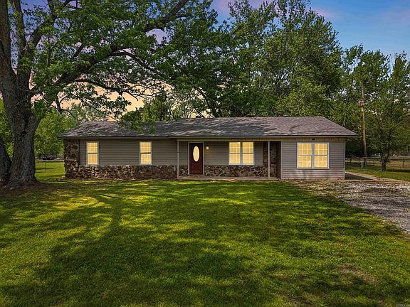 2nd image of 574 Lower Ridge Rd