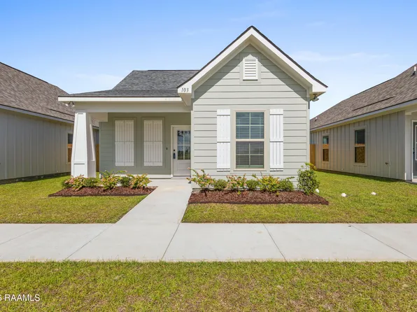 103 Foxglove Ln, Youngsville, LA 70592