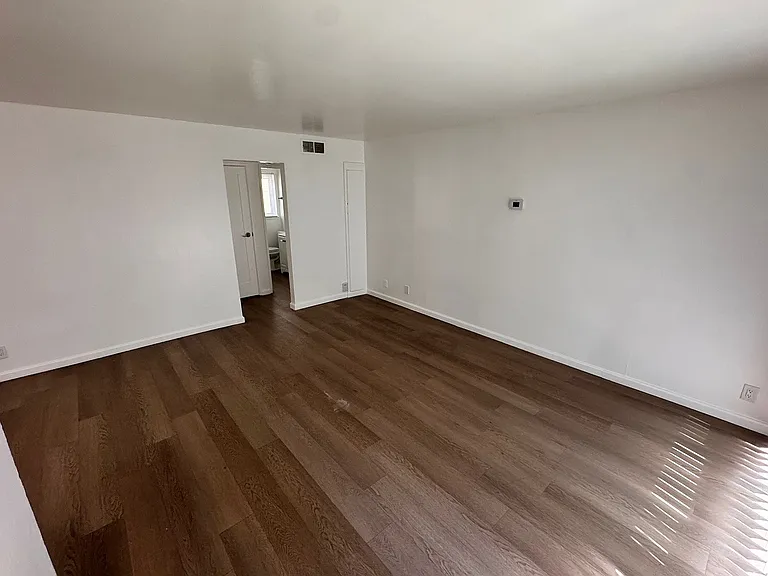 Living Area 2