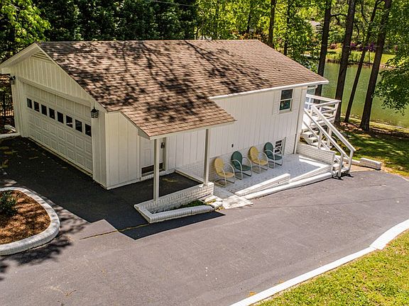 5th image of 65 West Dr