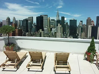 Rented by R New York