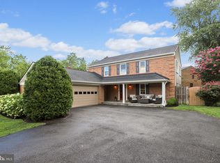 1721 Stonebridge Rd, Alexandria, VA 22304