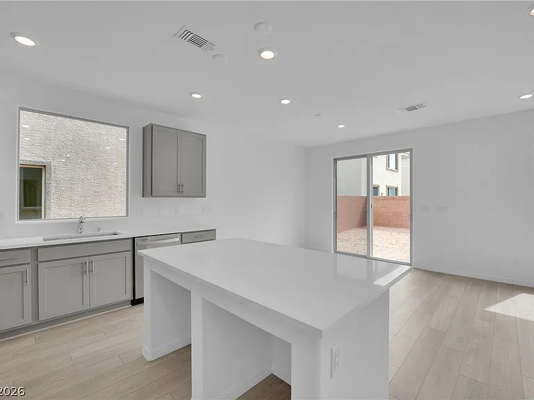 5925 Obsidian Sky Ave — Photo 5