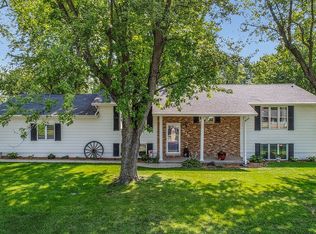 318 N Locust St, Tremont, IL 61568