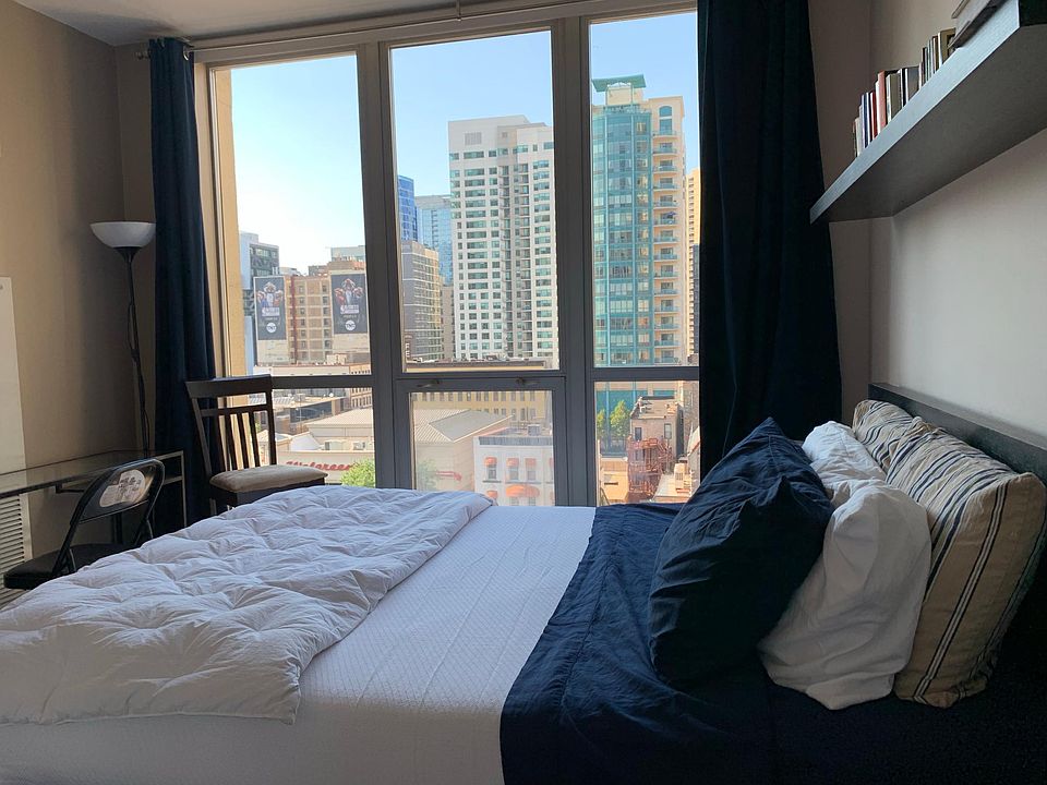 1st image of 602 N Dearborn St #901