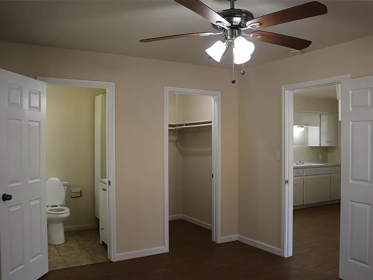 1705 Walnut St #3 — Photo 9
