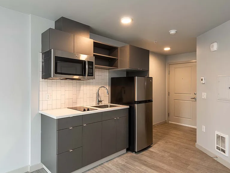 Minnie Flats | 101 Denny Way, Seattle, WA 98109 — Photo 49