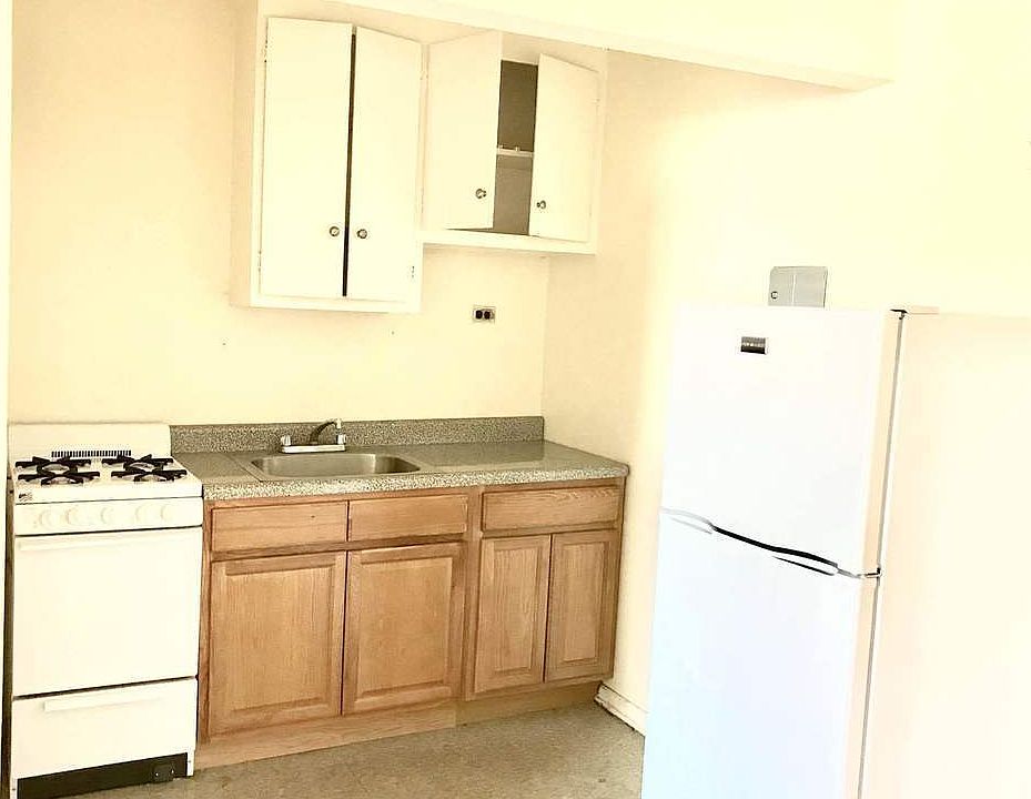 2nd image of 2215 Cruger Ave APT 3E