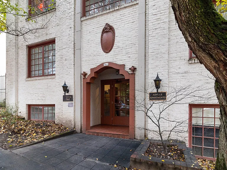 Adelle Apartments - Portland Oregon