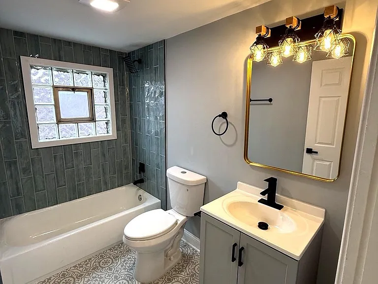 7533 S Michigan Ave — Photo 18