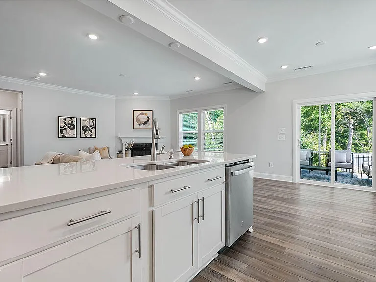 1809 Delaney Hills Ln — Photo 14