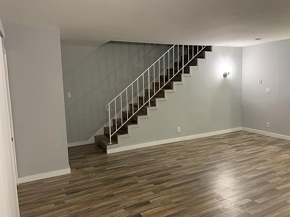 2nd image of 1131 23rd St #C