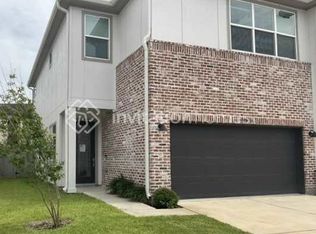 10518 Executive Lake Dr, Stafford, TX 77477