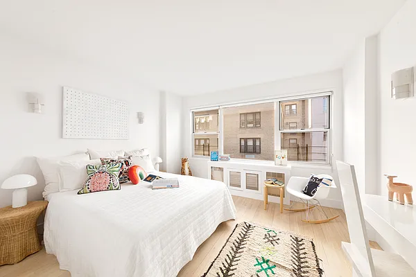 Sold by Compass | media 7