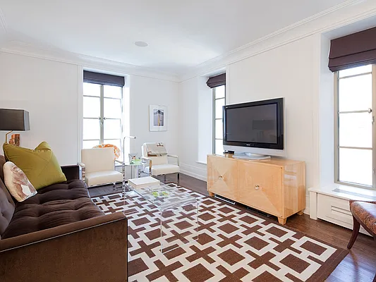 Sold by Sotheby's International Realty | media 4