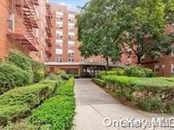 63-11 Queens Boulevard #F26, Woodside, NY 11377
