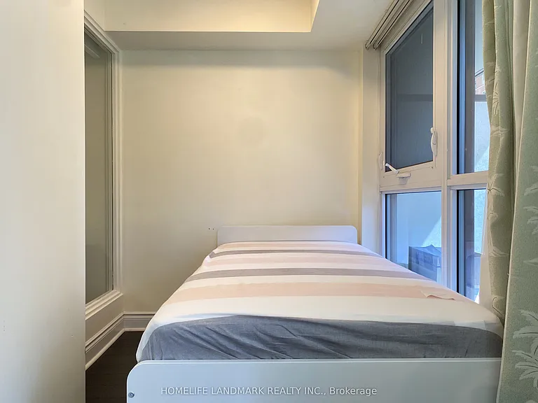 28 Ted Rogers Way #412 — Photo 14