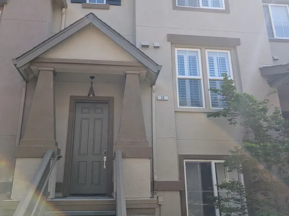 20 Paragon Ct, Mountain View, CA 94040