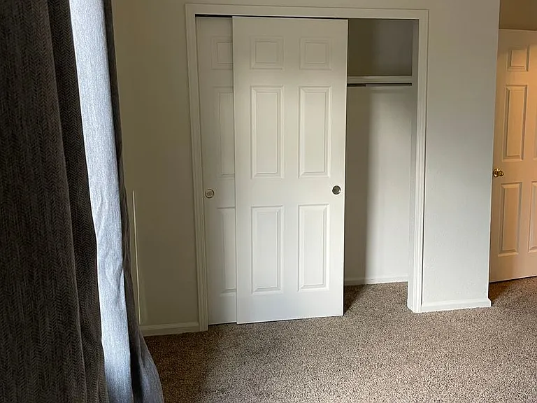 2950 Neil Dr #8 — Photo 21