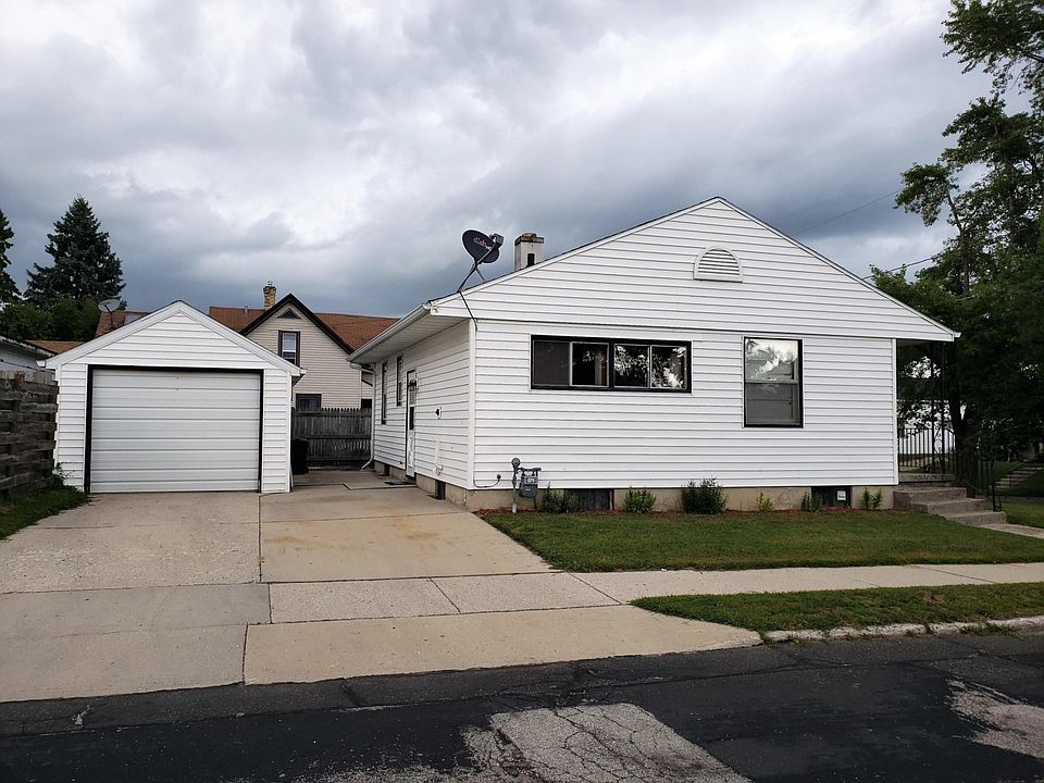 Newer roof and garage opener