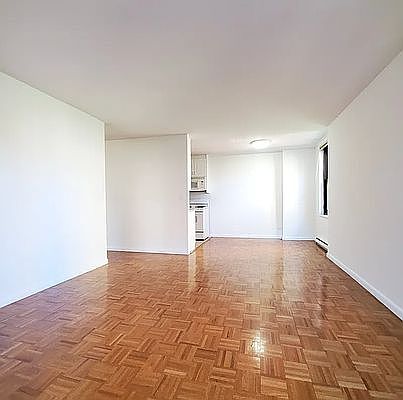 4th image of 1751 2nd Ave APT 8T