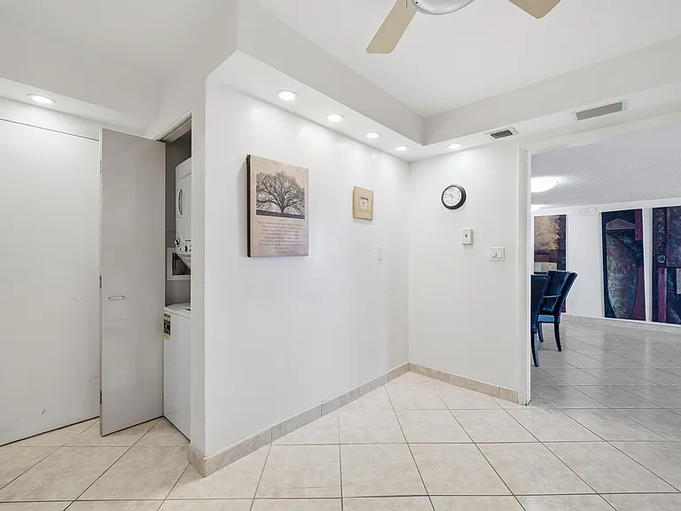 3900 Galt Ocean Dr #1116 — Photo 10