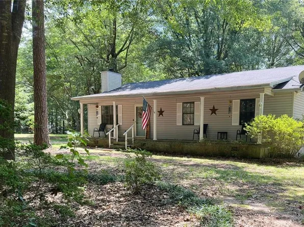 807 Lakeview Dr, Montezuma, GA 31063