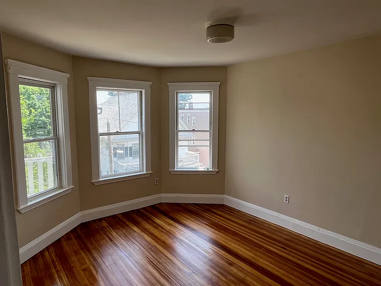 31 Barry St #2 — Photo 8