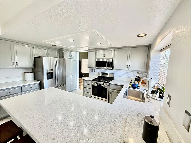 39711 Barberry Ct — Photo 15