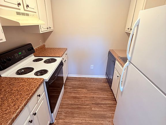 4th image of 500 N Commerce St #211