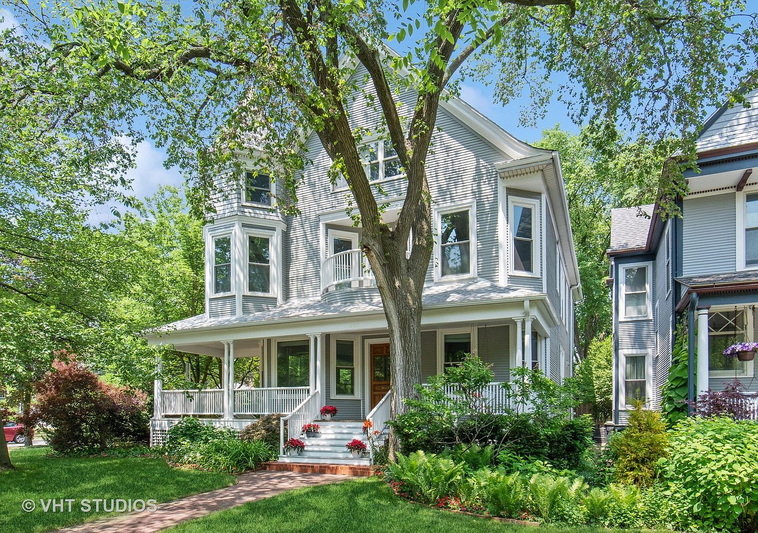 1221 Lee St, Evanston, IL 60202 MLS 11919562 Zillow