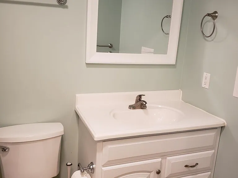 104 Batley Ct — Photo 4