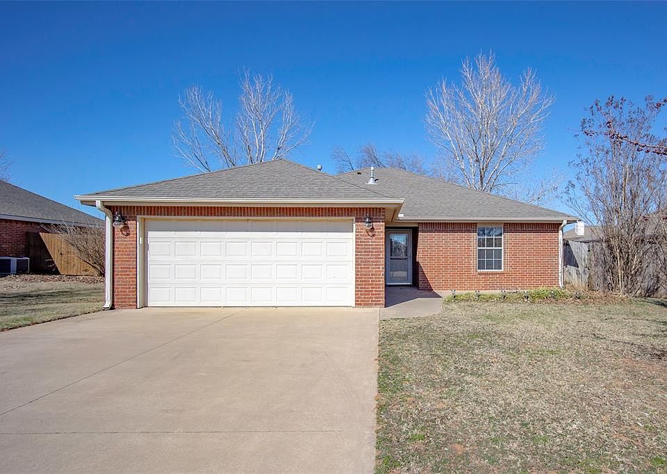 1st image of 810 E Kc Ct