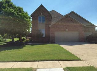 601 Pine Valley Dr, Bowling Green, OH