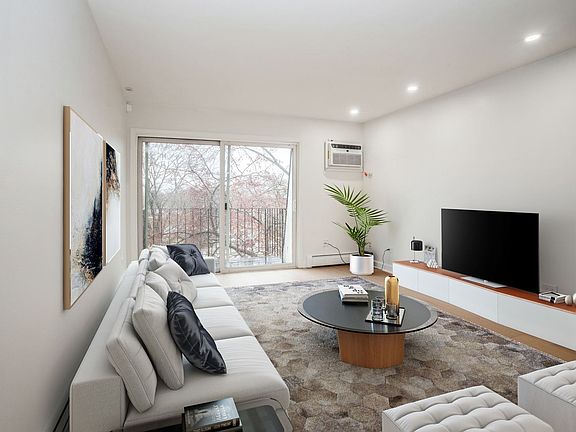 2nd image of 10B E Dundee Quarter Dr Unit 301