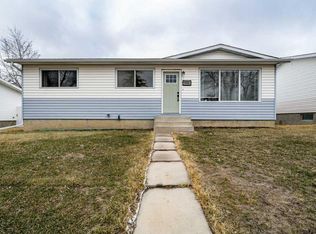 532 E 5th St SE, Redcliff, AB T0J2P2