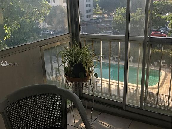 5th image of 9159 SW 77th Ave APT 403
