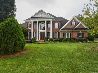 8315 Woodmont Dr, Waxhaw, NC 28173