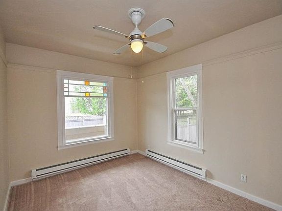 4th image of 127 N Halford Ave