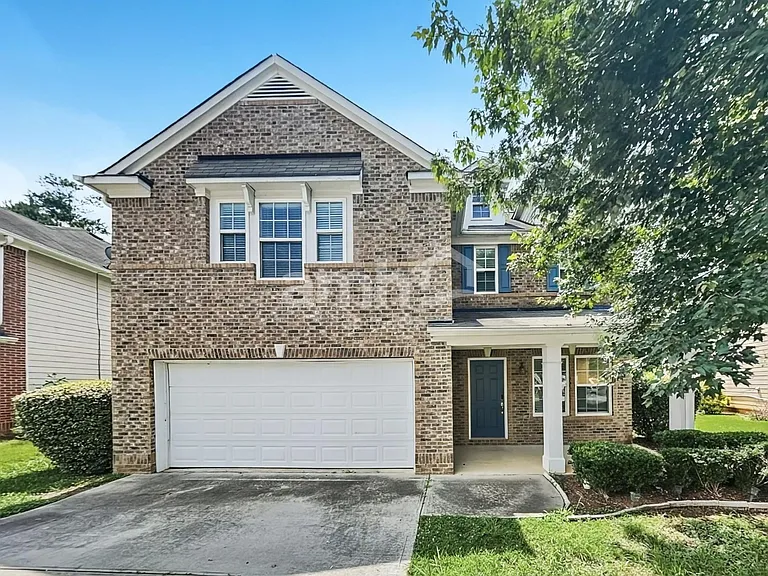 2641 Farmstead Ct — Photo 1