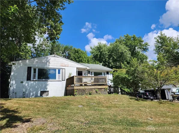 126 Emerson Dr, Medway, OH 45341