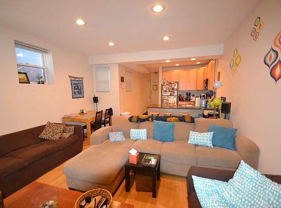 5th image of 456 N Green St #1A