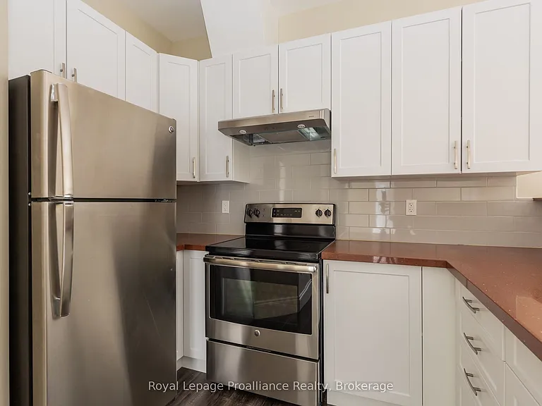 863 Abbey Ln #206 — Photo 7