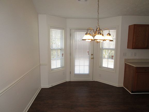 4th image of 2325 Carlysle Cove Dr