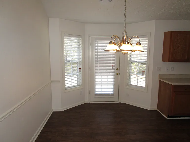 2325 Carlysle Cove Dr — Photo 4