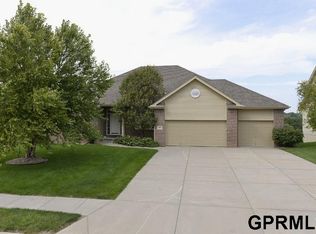 3908 N 195th St, Elkhorn, NE 68022