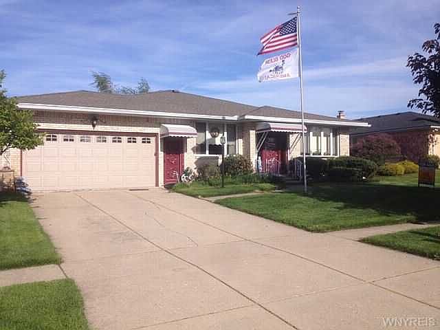 1st image of 133 Barbados Dr