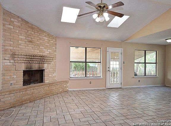 5th image of 13807 Cane Dr